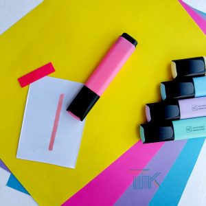 ماژیک هایلایتر مدل فانتزی رنگ صورتی